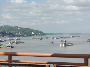 We crossed the Irrawaddy River just south of Mandalay where we saw the pagodas and monasteries of Sagaing on the opposite bank